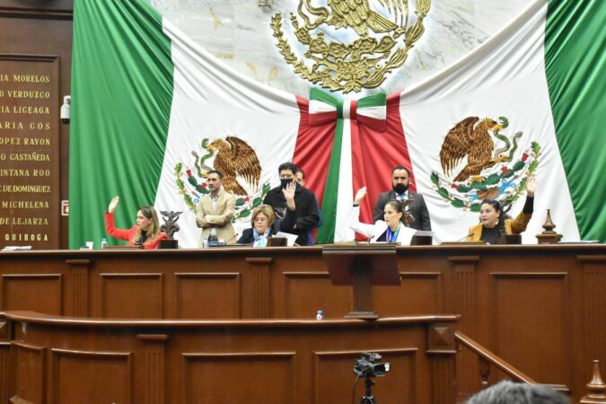 Aprueba Pleno de la 75 Legislatura Leyes de Ingresos de 20 municipios michoacanos