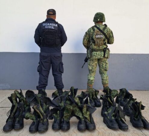 Tras denuncia anónima SSP asegura botas tácticas, en Apatzingán