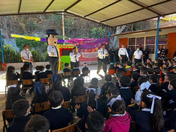 Promueve Guardia Civil patriotismo a estudiantes de Morelia