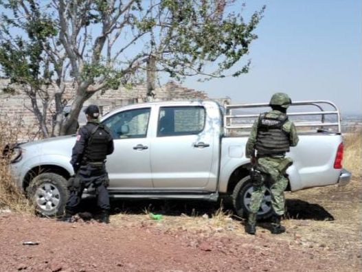 En Jacona, SSP y Sedena recuperan dos vehículos, robados momentos antes