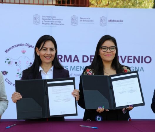 Firman convenio SEE y Seimujer por una Menstruación Digna