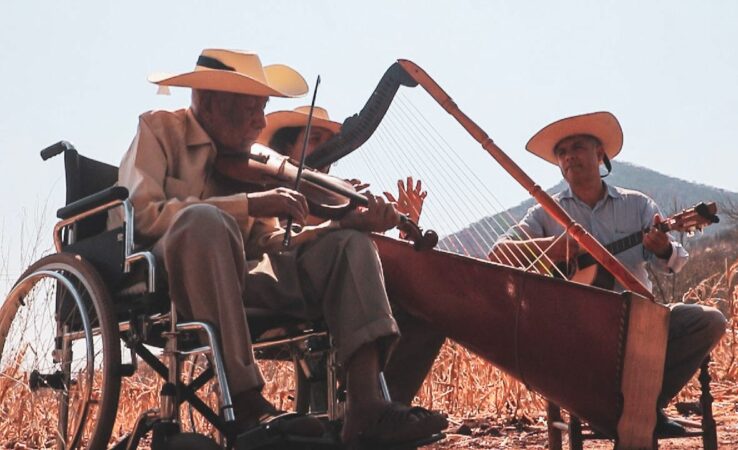 Reconoce Secum a Aureliano Cruz como portador de tradición de Tierra Caliente