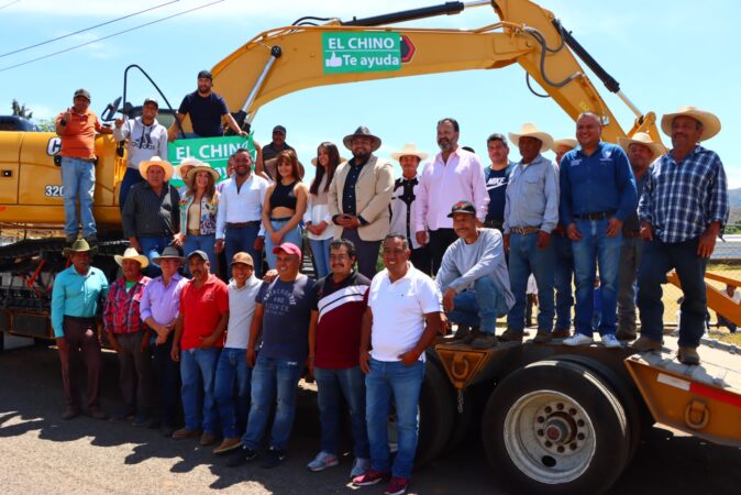 Huiramba, estrena maquinaria para obras hidroagrícolas