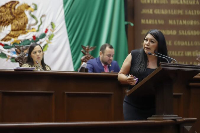 Presenta Brenda Fraga, iniciativa para castigar los ataques a la dignidad póstuma