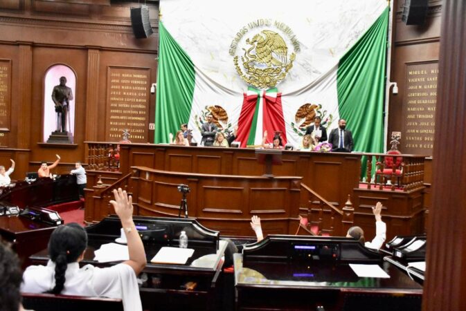 Exhorta Congreso a los ayuntamientos para que den solución a problemática de perros en situación de calle