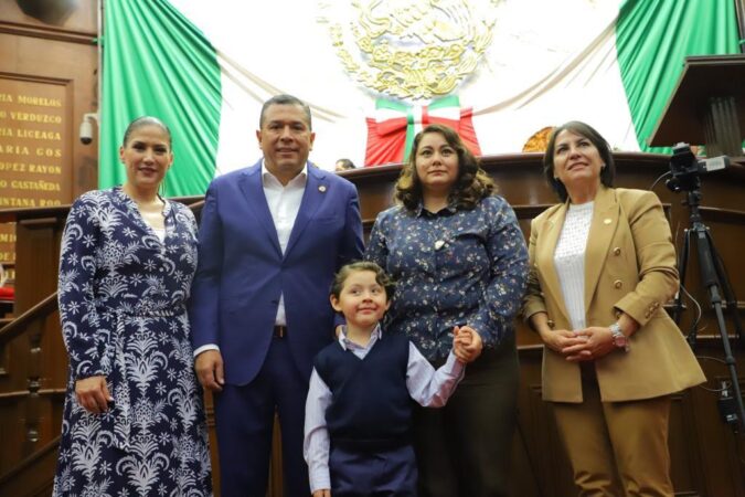 Ley Axel, niñas y niños genios recibirán atención integral en Michoacán: JC Barragán