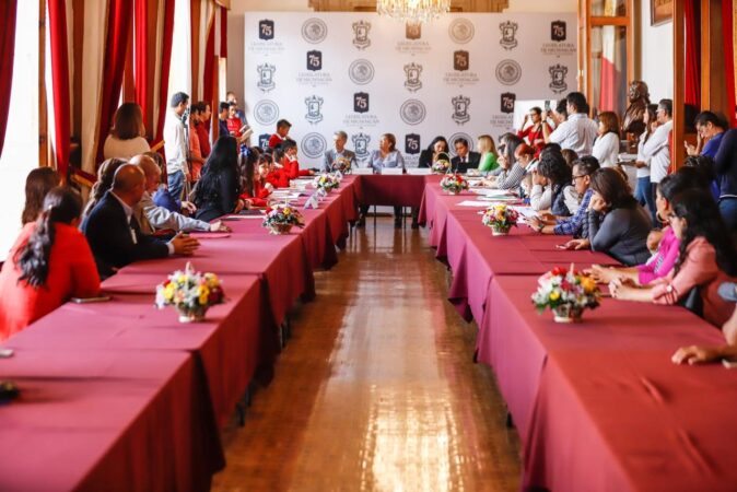 Niñas y niños parlamentarios engrandecen el buen nombre de Michoacán: 75 Legislatura