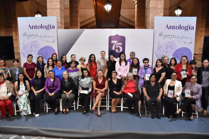 Presenta Congreso local la Antología “Mujeres con Piel de Pluma”