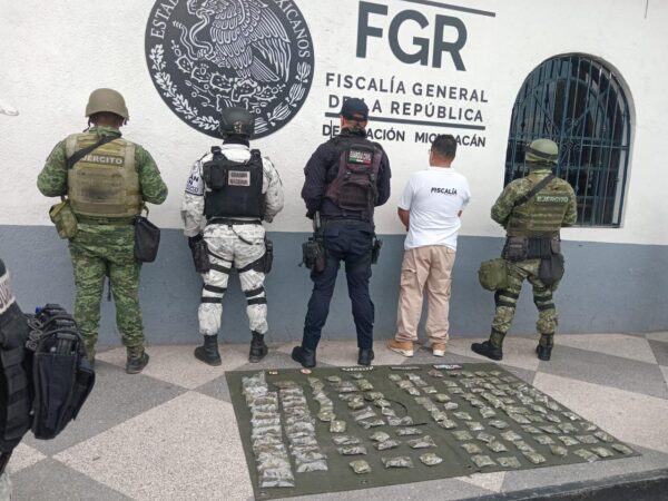 A través de la BOI, SSP decomisa 130 envoltorios de droga en Zitácuaro