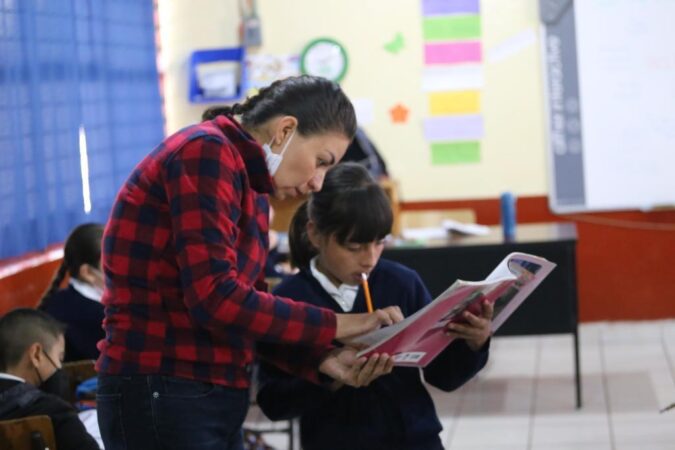 SEE envía 100 docentes más a escuelas que los requieren