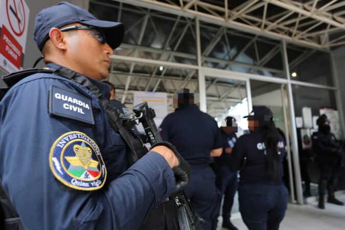 Separan del cargo a cinco #elementos de la #GuardiaCivil y los ponen a disposición de la #FGE por agresión a un joven en #Morelia