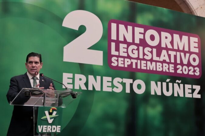 Presenta Ernesto Núñez segundo informe legislativo