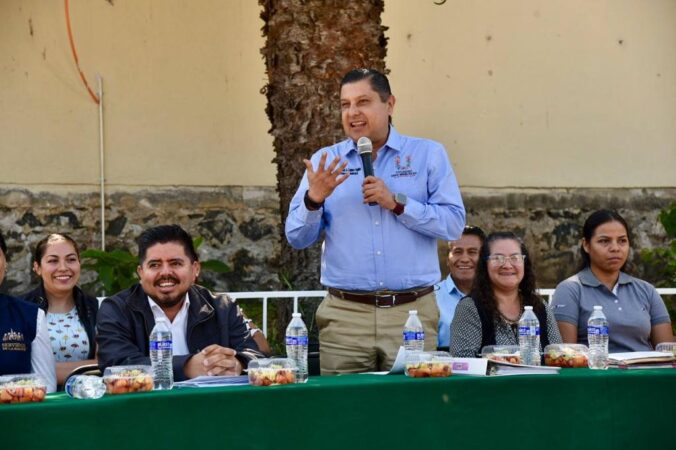 Destaca Nacho Campos labor de padres de familia en nuevo modelo educativo