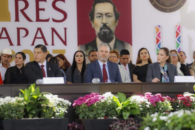 Honra 75 Legislatura a los Mártires de Uruapan