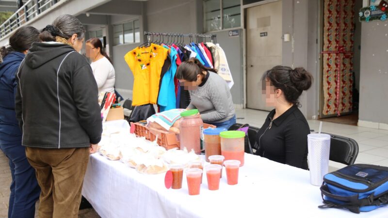 Instala CJIM “Mercadito Naranja” en apoyo a usuarias víctimas de violencia