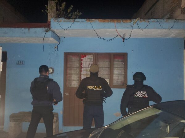 En cateo realizado en Morelia, asegura FGE sustancias ilícitas y detiene a dos personas