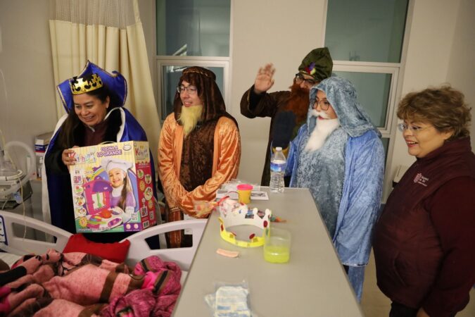 Llegan los Reyes Magos al Hospital Infantil: SSM