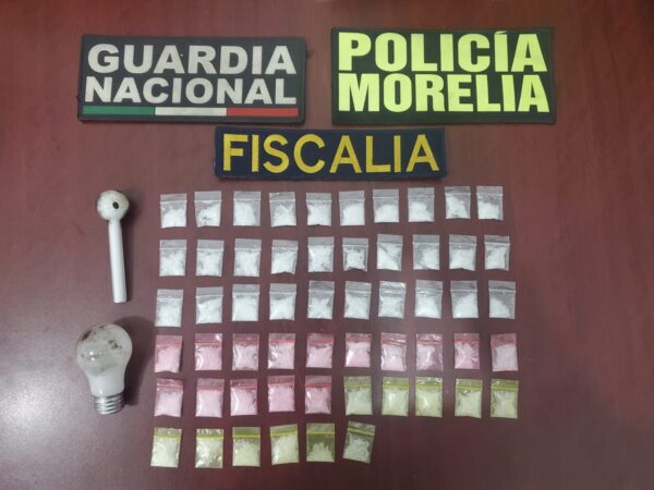 Durante cateo, asegura FGE narcótico y detiene a dos personas