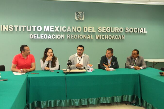 IMSS Michoacán invita a cuidar la salud visual durante el eclipse 2024