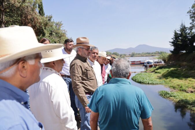 Iniciará intervención de 75 manantiales por el rescate del lago de Pátzcuaro