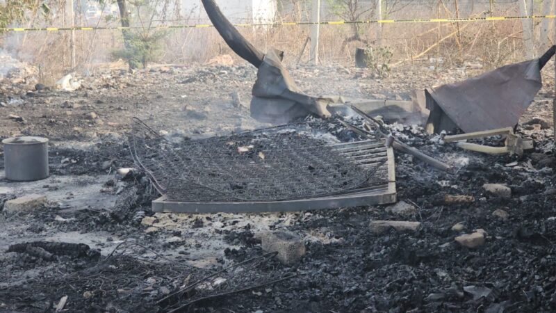 Adulta mayor y 6 menores mueren tras incendio de domicilio en Lomas de La Aldea