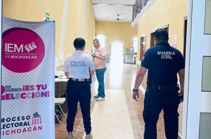 En Jacona personas sin identificar se robaron cuatro paquetes electorales.