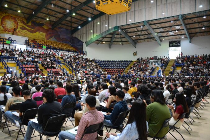 En total orden, futuras y futuros veterinarios, biólogos, agrónomos y biotecnólogos realizan su examen de ingreso a la UMSNH