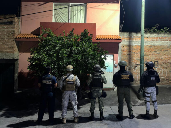 En cateo interinstitucional realizado en la colonia Isaac Arriaga, fue asegurado narcótico y se detuvieron a tres personas