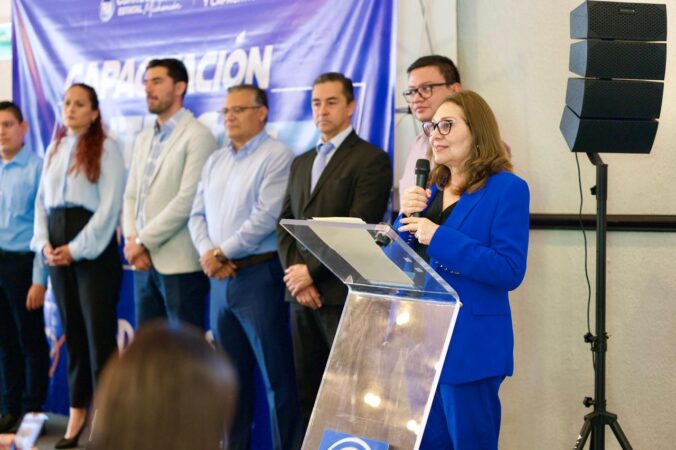 Acción Nacional capacita a alcaldesas y alcaldes electos