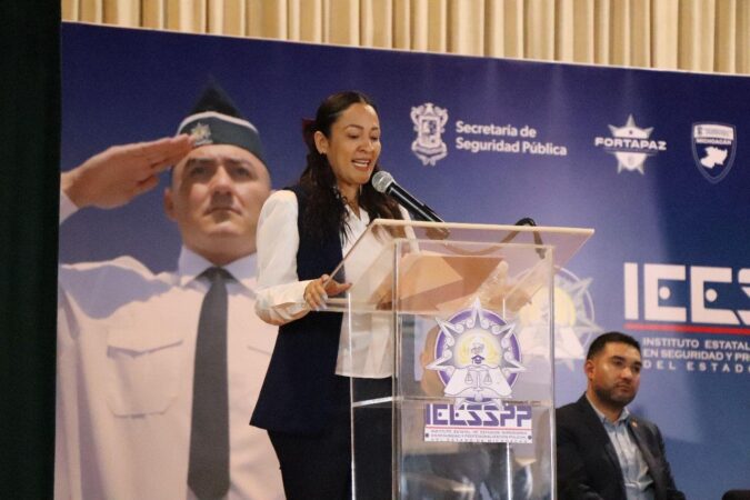 Imparte Fiscalía General, conferencia sobre delitos cibernéticos como mecanismos de enganche para la trata