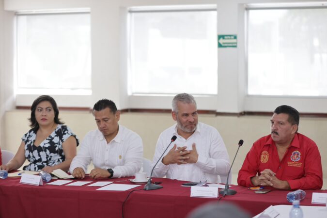 Refrenda Bedolla respaldo a derechos laborales del sector minero en LC