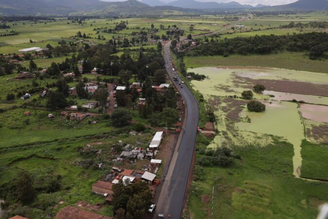 Avanza construcción de la autopista Maravatío-Zitácuaro: Bedolla