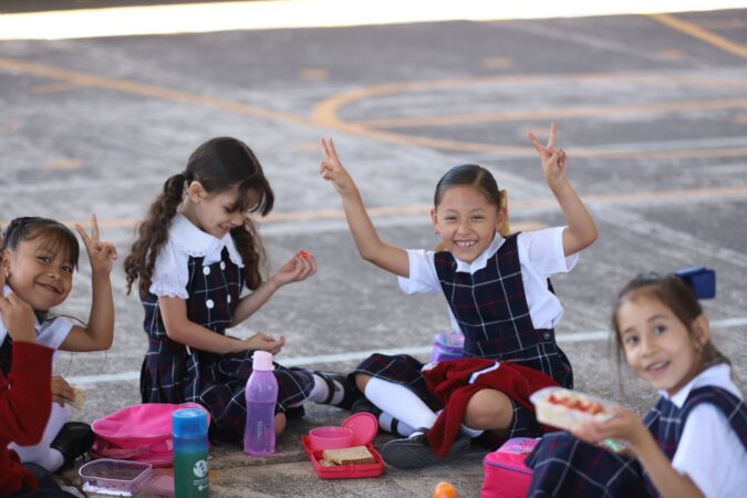 Este lunes regresan a las aulas más de 959 mil alumnos