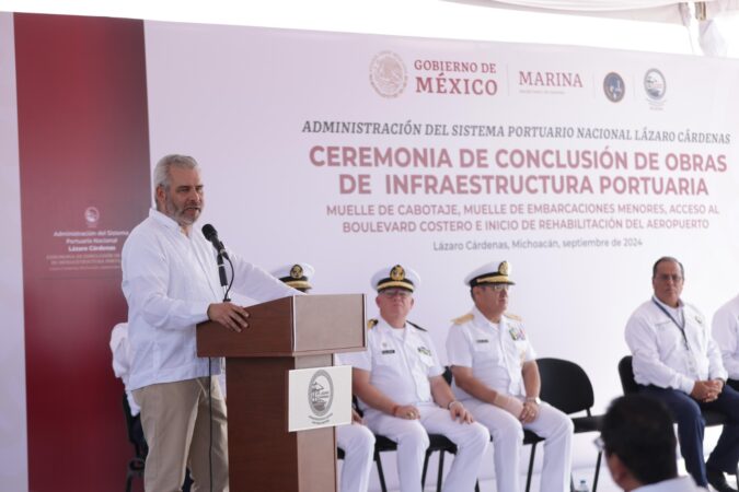 LC lidera comercio nacional con apertura de muelle de cabotaje: Bedolla