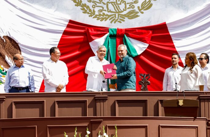 LXXVI Legislatura de Michoacán recibe Tercer Informe de Gobierno