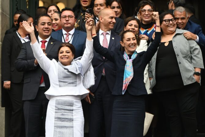 PRESIDENTA CLAUDIA SHEINBAUM ASISTE A LA TOMA DE PROTESTA DE CLARA BRUGADA COMO JEFA DE GOBIERNO DE LA CIUDAD DE MÉXICO