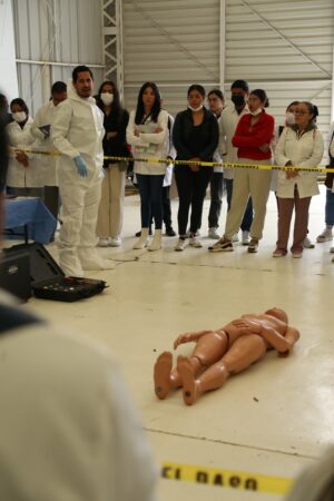 Estudiantes de Seguridad Pública y Ciencias Forenses, conocen de cerca el trabajo de la Fiscalía