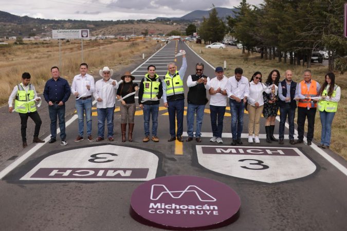 Inaugura Bedolla carretera multianual Epitacio Huerta-Contepec-Tlalpujahua