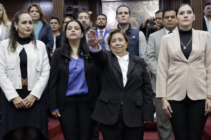 Congreso del Estado toma protesta a Presidenta Municipal Sustituta de Cotija