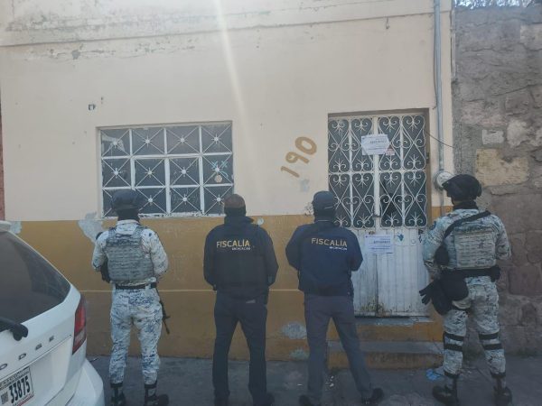 Realiza FGE cateo en inmueble de la colonia Obrera, en Morelia, y asegura 87 dosis de marihuana; dos personas fueron detenidas